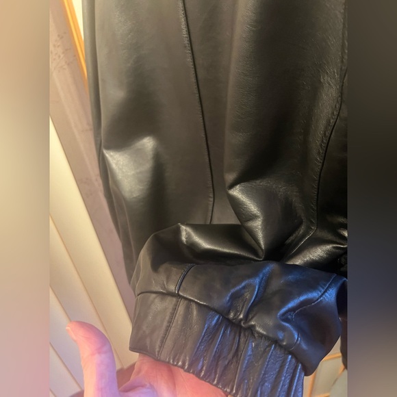 Worthington Leather Jacket. Zips with ease. Size large. Excellent new condition. - Picture 14 of 14